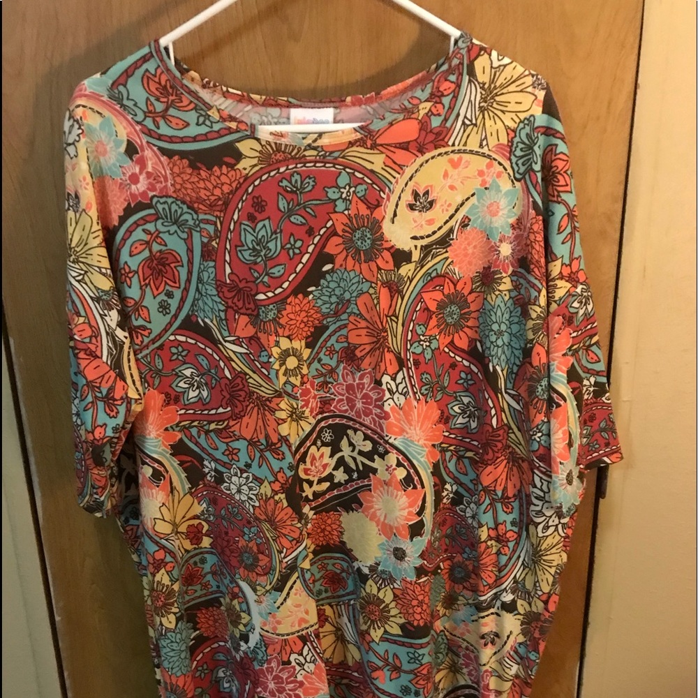 Irma top multi colored beautiful pattern